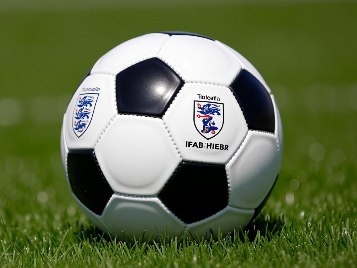 开云在线入口-东亚杯中国足球迎战 球员拼搏精神显著,东亚杯中国队名单 第2张